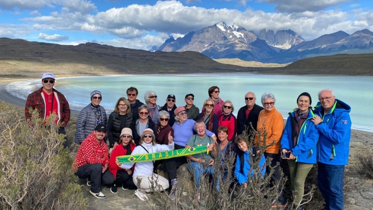 Grupo visitando o Parque Nacional Torres del Paine