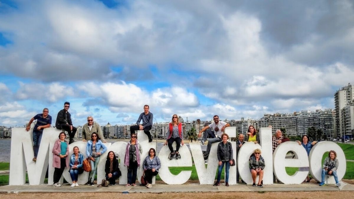 Viagem Uruguai de Ônibus em Grupo: Colônia, Montevidéu e Punta del Este - MaxxiTours