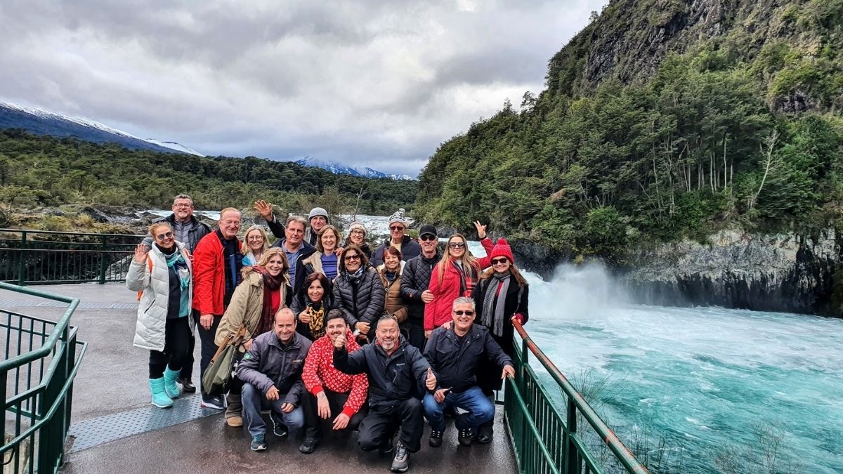 Viagem Lagos Andinos e Bariloche de Ônibus | Argentina e Chile em Grupo (15 Dias) - MaxxiTours
